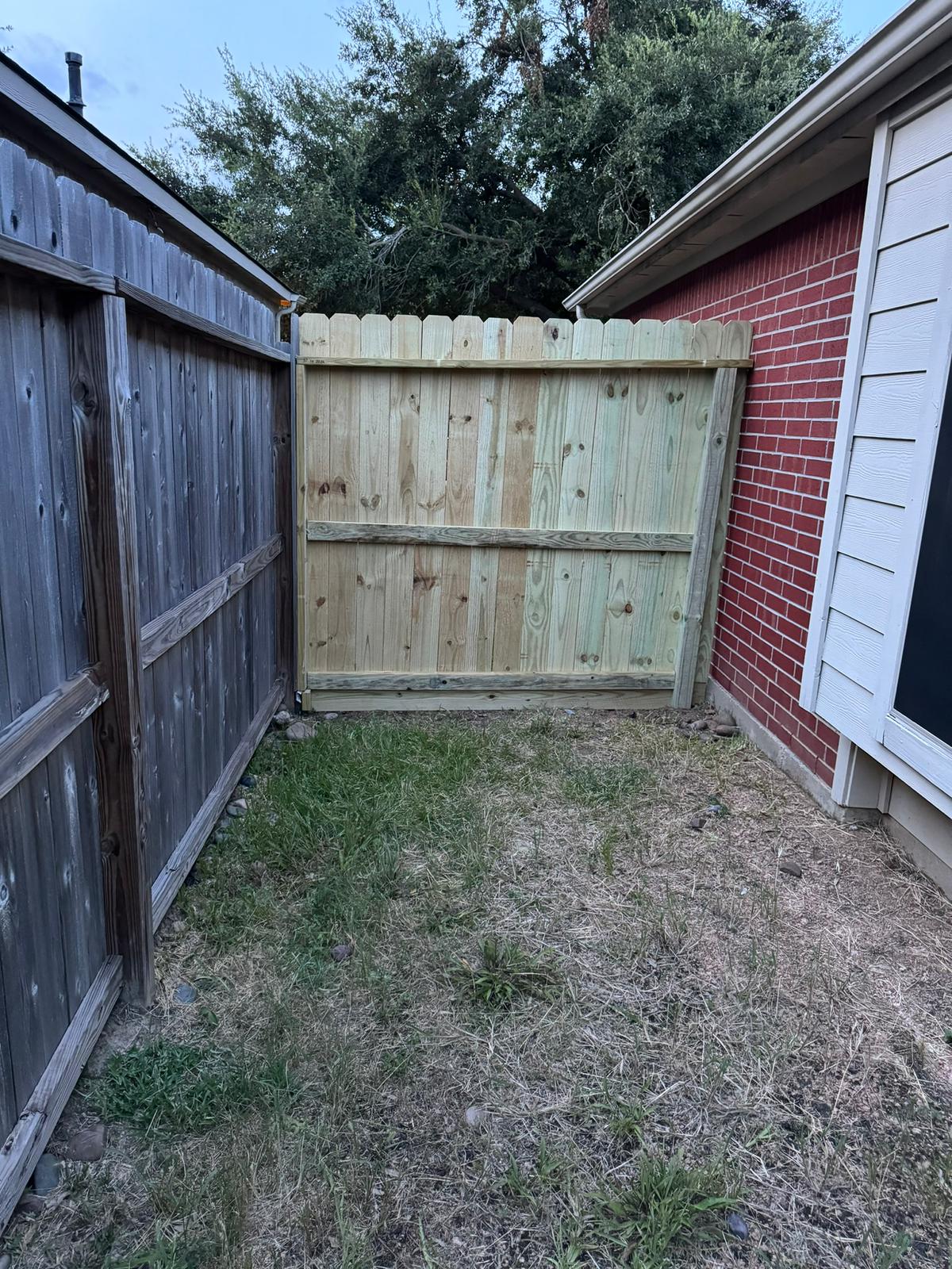 Comments on: Secure Your Sanctuary: Mustang Fencing & Gates in 77054 - Image 7
